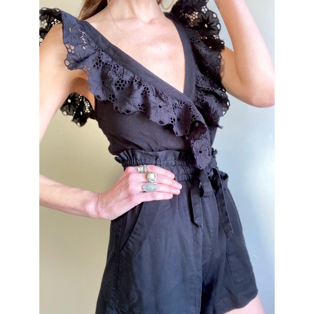 Plunging ruffle bodysuit. - Picture 4 of 4